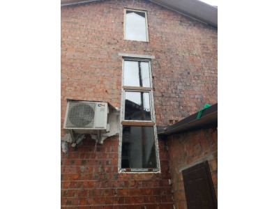 Заміна вікон, пошкоджених внаслідок воєнних дій в смт Гостомель