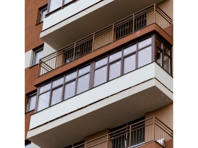 Cкління балконів та лоджій в ЖК "Варшавський"